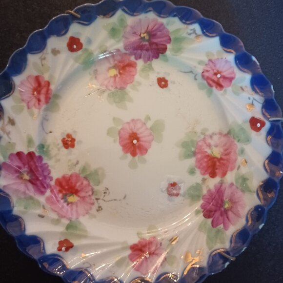 Small decorative flower-patterned wall plates - Picture 2 of 2